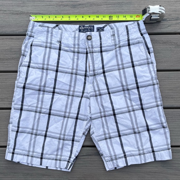 American Rag; White & Black Plaid; Minor/No Wear; SlimFit Cargo Shorts; Waist 34 - Picture 2 of 7